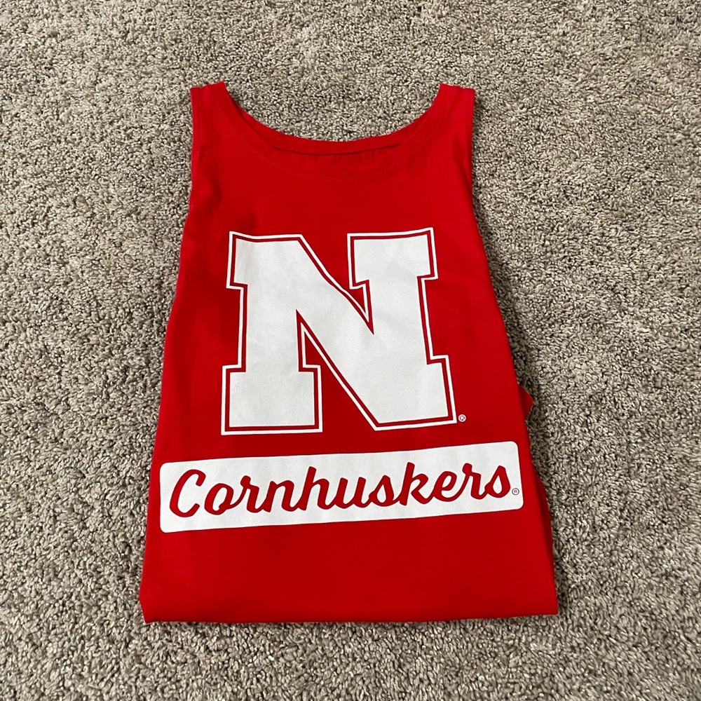 Medium hustlers red tank top